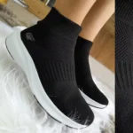 Tenis Tipo Media Negros Suela Blanca