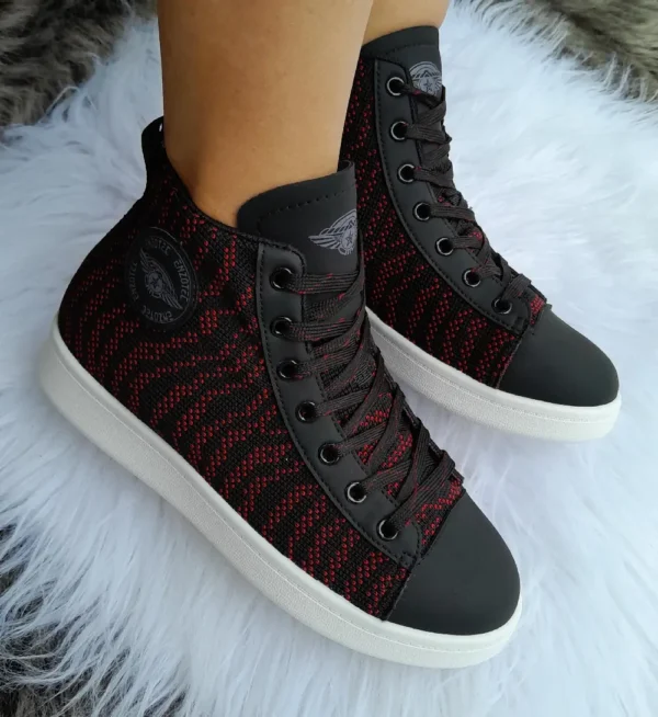 Tenis/Zapatilla en tela tipo botín