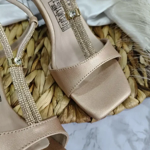 Calzado de tacón en cristal