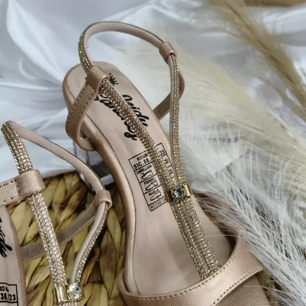 Calzado de tacón en cristal