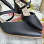 Calzado de Tacón Negro