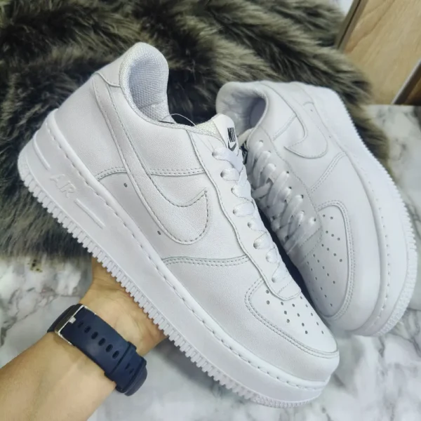 L-NIKE-B.webp Tenis Deportivo Nike AIR Blanco