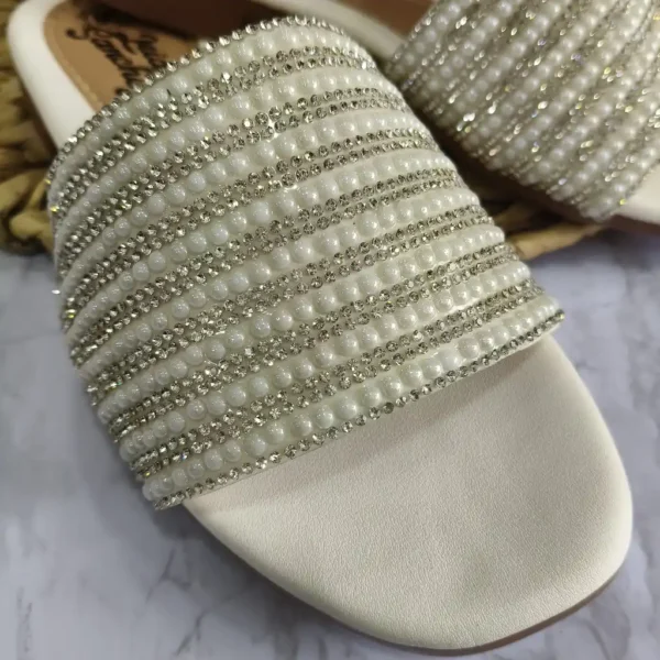 Sandalia Plana Talco con Correas Brillantes