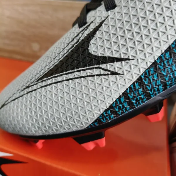 VTK-6008Y-02-3.webp Guayos para Fútbol de Once Taches