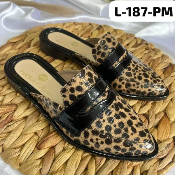 L-187-PM Zuecos - Mules - Animal Print Charolado