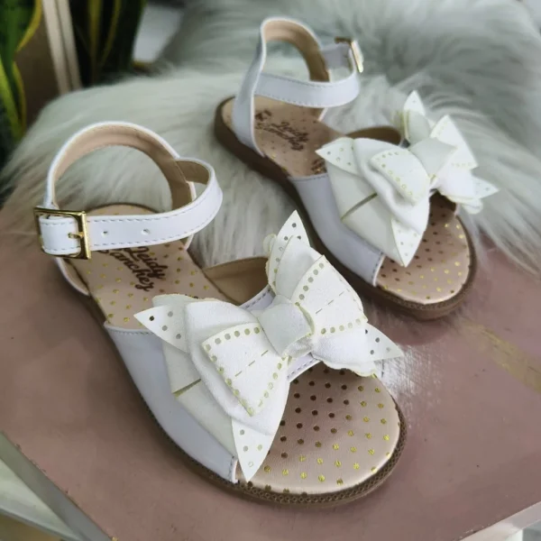 LS-325-BL Sandalia Infantil Blanca con Moño Doble