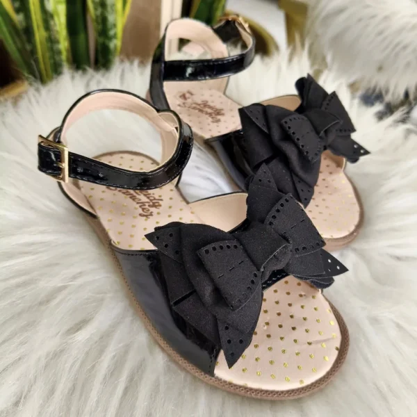 LS-325-NE Sandalia Infantil Negra con Moño Doble