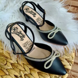 Zapatos de Tacón Negro con Moño en Pedrería