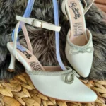 Zapatos de Tacón con Moño en Pedrería